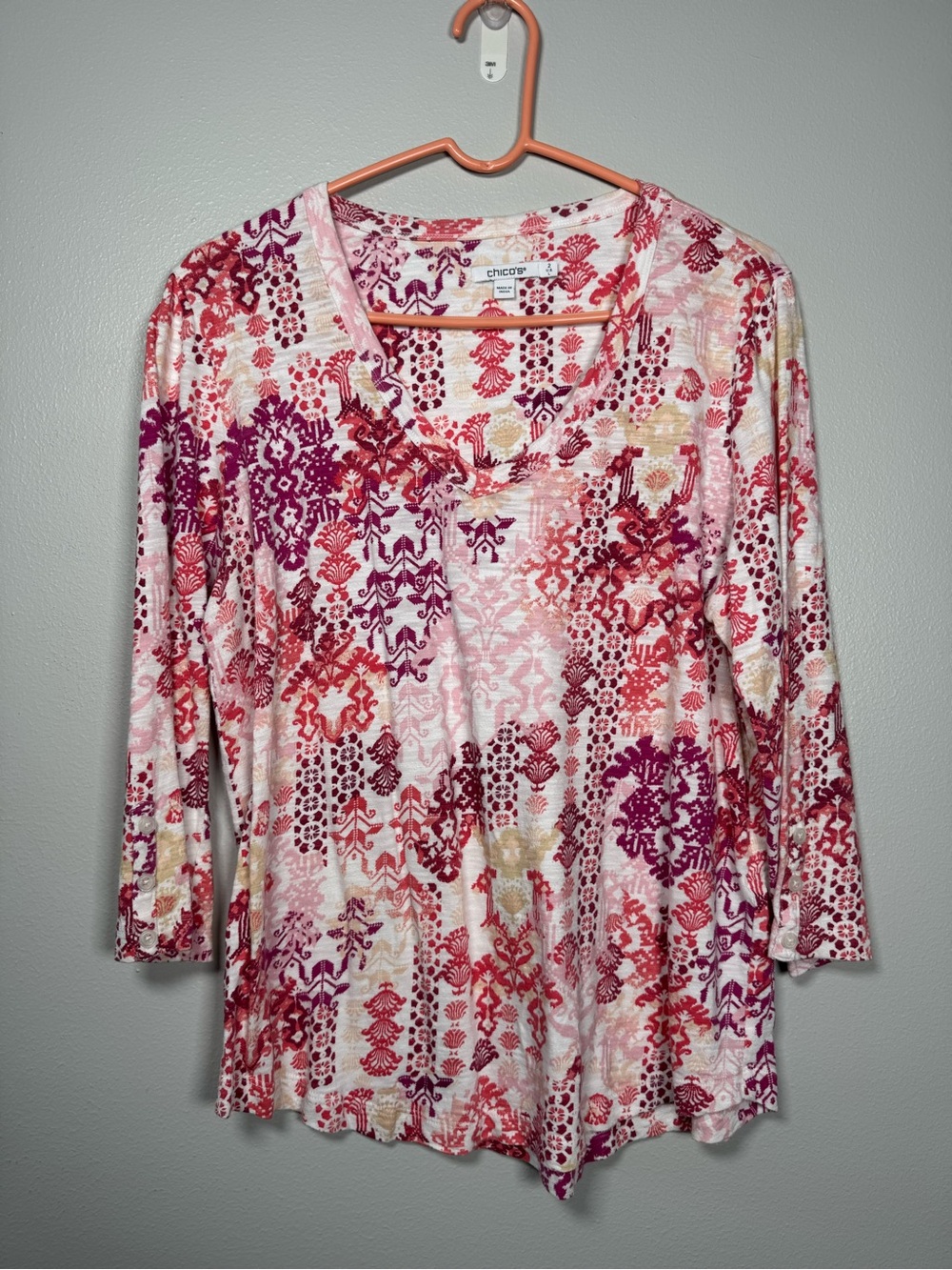 Chico’s Size 2 Large Pink Red Floral V-Neck 3/4 Sleeve Tunic Top - Picture 1 of 5